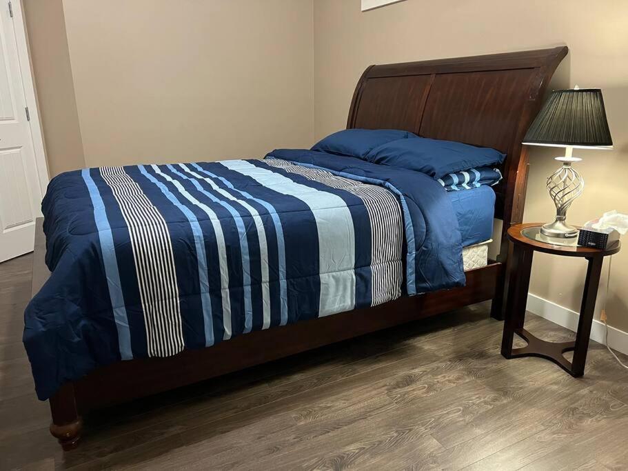 Spacious Private Walkout Entire Close To Yyc, Dt, Shops, Stampede & Mountains With Many Amenities In Panorama Hills Nw Apartment Calgary