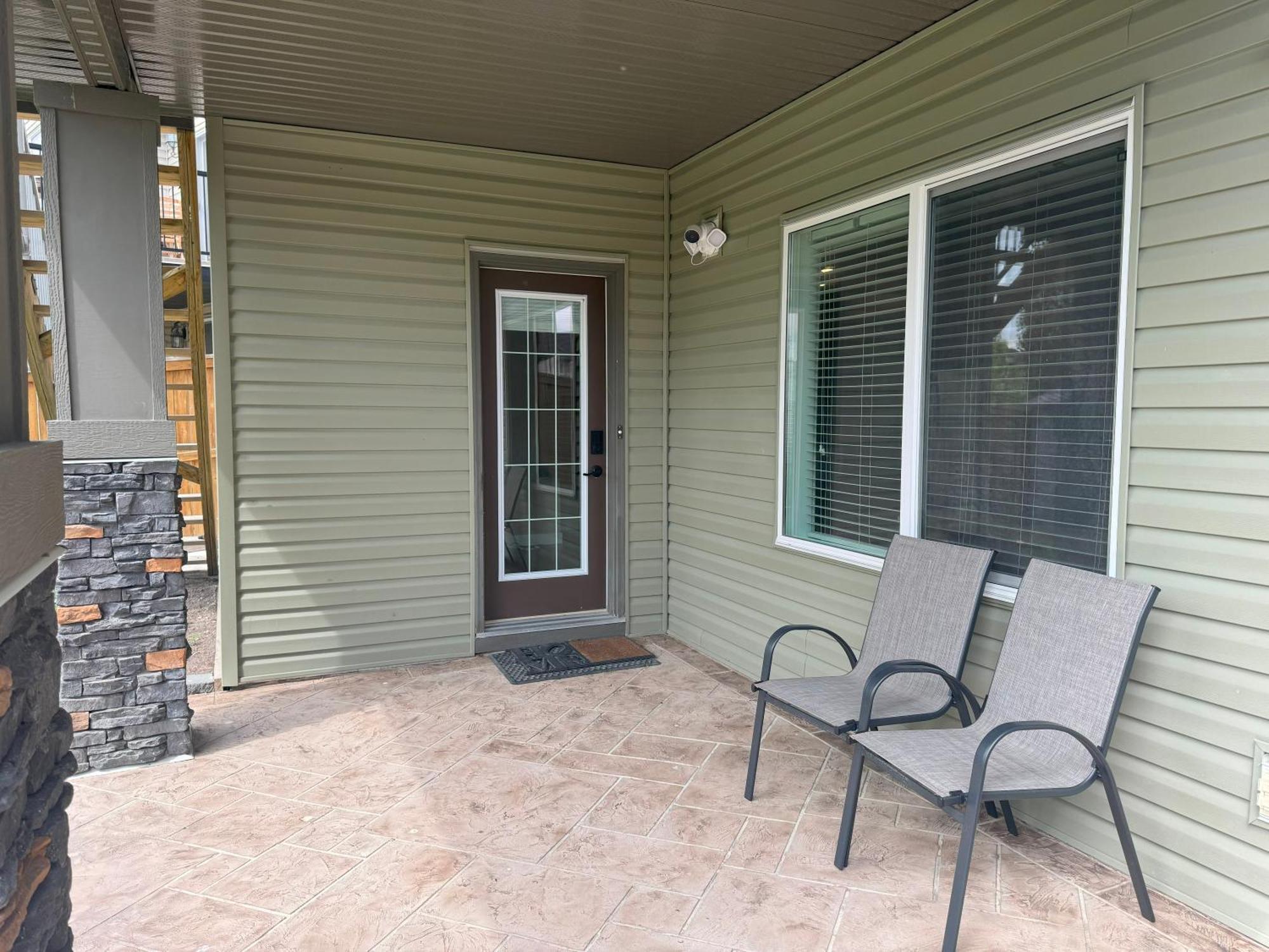 Apartment Spacious Private Walkout Entire Close To Yyc, Dt, Shops, Stampede & Mountains With Many Amenities In Panorama Hills Nw